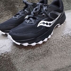 Saucony Trail Black and Gray Sneakers